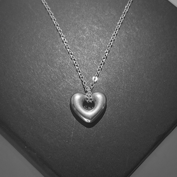 Heart Chain Drop Ear Huggies & Necklace - Picture 5 of 6